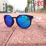 激安オークリーコピー